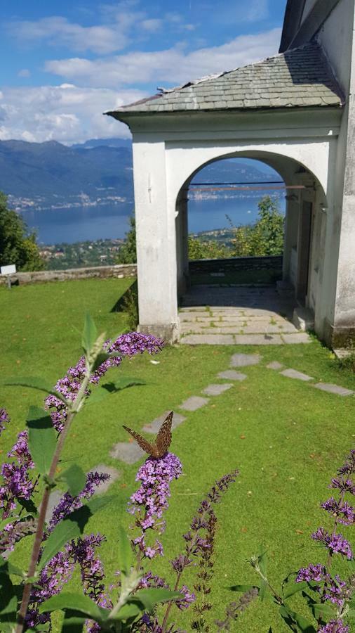 B&B Il Gatto Nero Castelveccana Екстериор снимка