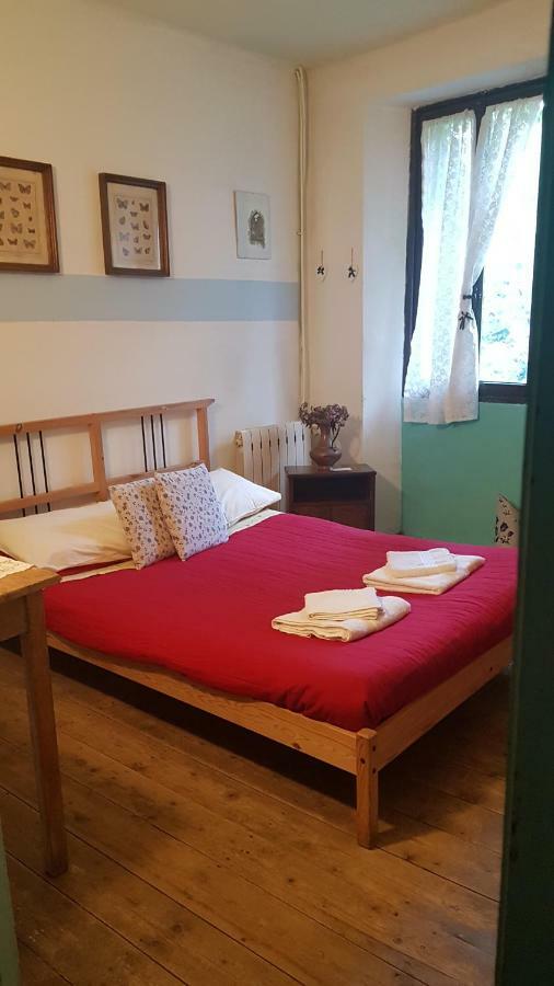 B&B Il Gatto Nero Castelveccana Екстериор снимка