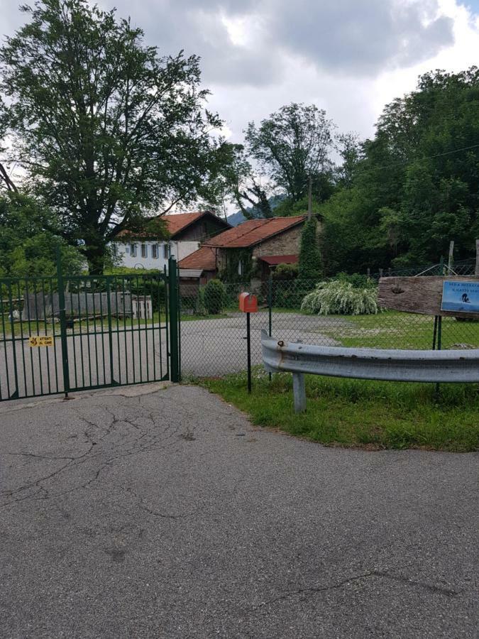 B&B Il Gatto Nero Castelveccana Екстериор снимка